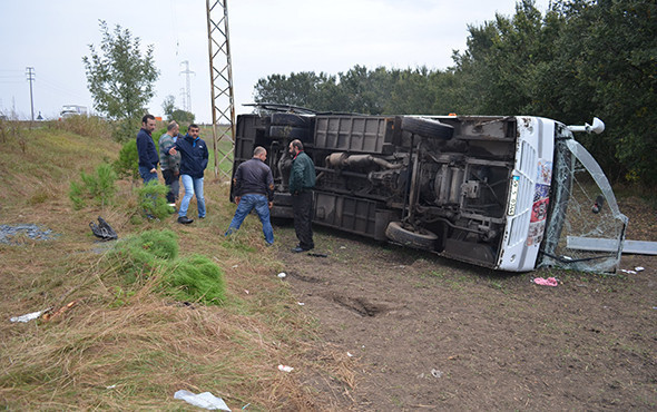 Tekirdağ'da işçi servisi devrildi: Çok sayıda yaralı var! - Resim: 3