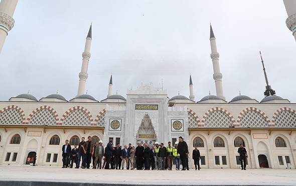 Cumhurbaşkanı Erdoğan, Çamlıca Camii'nde incelemelerde bulundu - Resim: 1