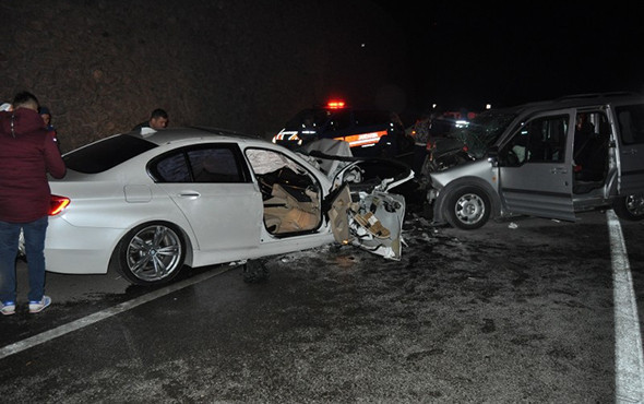 Bartın'da feci kaza: Ölüler ve yaralılar var! - Resim: 2