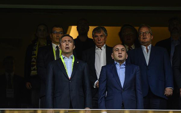 Ali Koç'tan o pozisyona alkışlı protesto! - Resim: 1