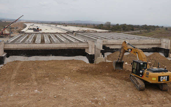 İstanbul-İzmir arasını 3,5 saate indirecek yolda sona gelindi! - Resim: 3