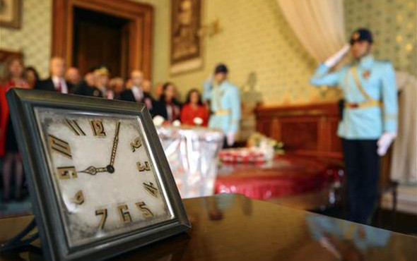 Dolmabahçe'de duygu dolu anlar gözyaşlarını tutamadı - Resim: 4