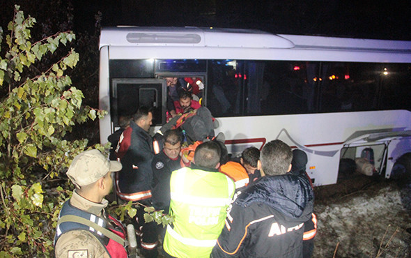 Elazığ'da feci kaza: Midibüs şarampole uçtu! - Resim: 1
