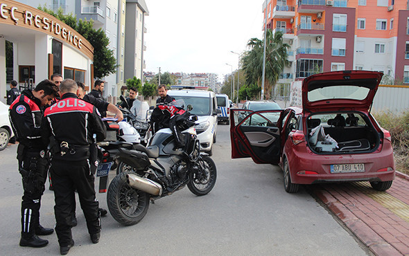 Polise yakalanınca terliklerini çıkarıp kaçtı! - Resim: 3
