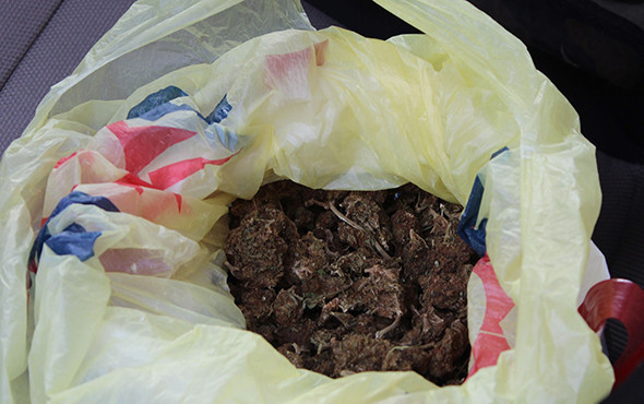 Polise yakalanınca terliklerini çıkarıp kaçtı! - Resim: 4