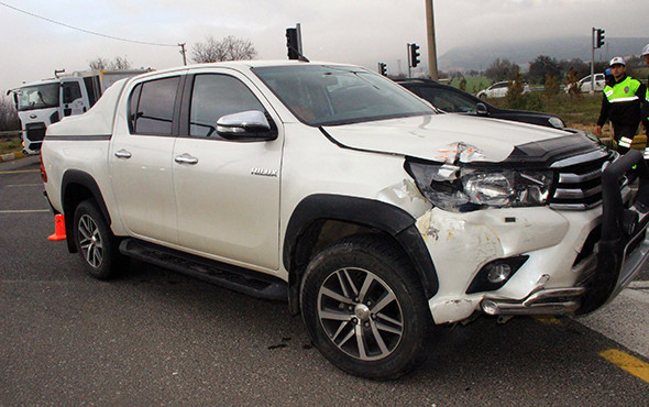 Ambulans kaza yapınca sağlık çalışanlarını darp ettiler! - Resim: 4
