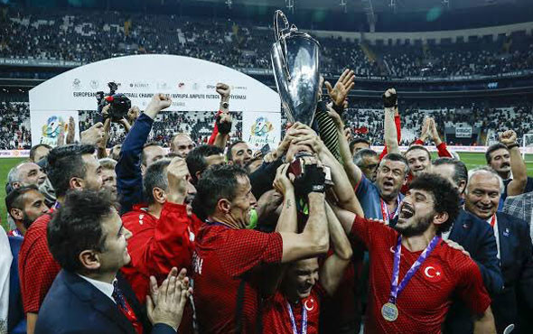 Ampute Futbol Milli Takımı dünya ikincisi oldu! Kaptan Osman Çakmak'ın gözyaşları... - Resim: 1