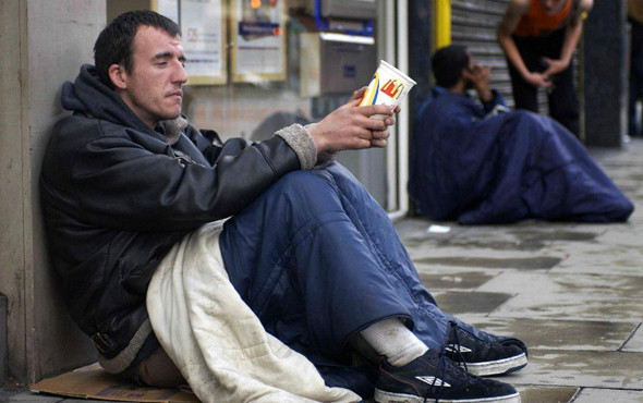 Çöp konteynerleri ölüm yatağı oldu Cesetler fabrikada fark ediliyor - Resim: 2