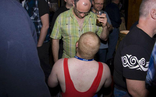 Eşçinsel gencin korkunç ölümü! Tarikat istedi diye testislerini silikonla büyütüp... - Resim: 4