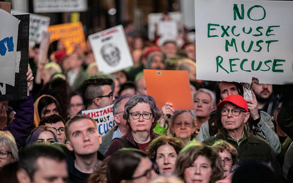ABD'de ara seçimler sonrası halk sokağa döküldü - Resim: 3