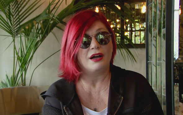 Emel Müftüoğlu'ndan çıldırtan papağan yorumu! "Boğazını çok sıkmıyor" - Resim: 4