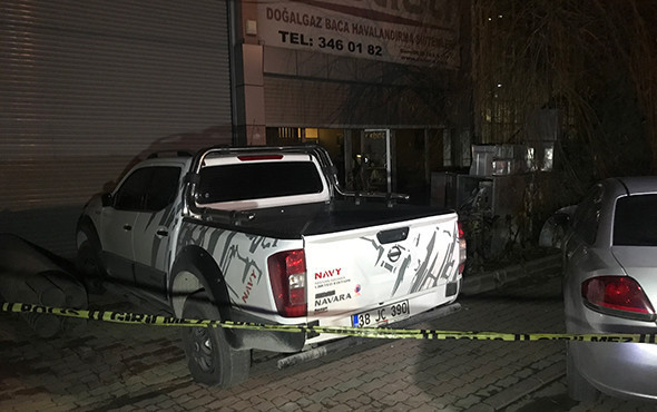 Boşandığı eski eşi ve arkadaşını acımasızca öldürdü! - Resim: 2