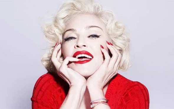 Madonna Instagram'dan çıplak fotoğrafını paylaşıp 'gurur duyuyorum' dedi... - Resim: 1
