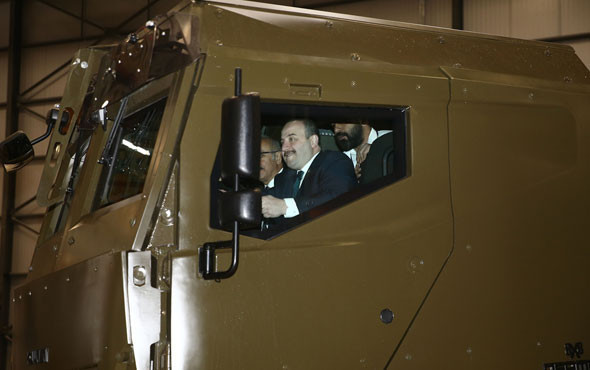 Bakan Varank, yerli üretim zırhlı aracı test edip notunu verdi - Resim: 3