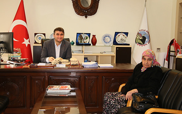 Tek eliyle ördüğü çorapları Mehmetçiğe gönderdi! - Resim: 4