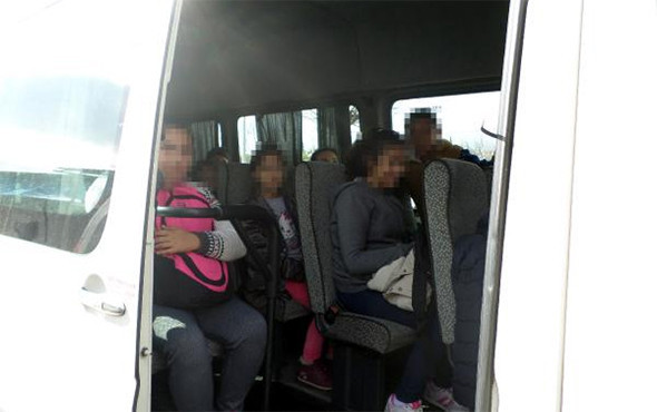 Skandal olay: Öğrenciler bu adama emanetmiş! - Resim: 4