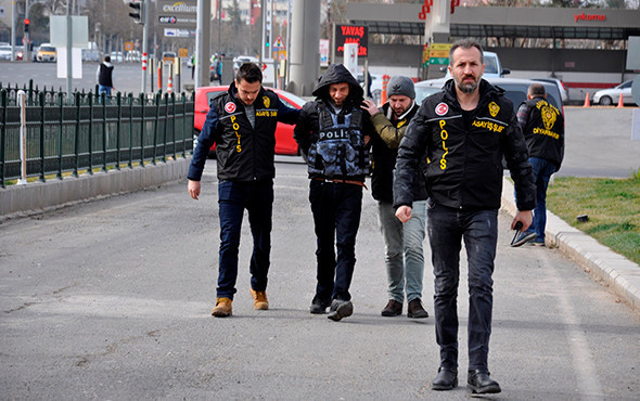 Yakınlarından katil zanlısına akılalmaz destek! - Resim: 3