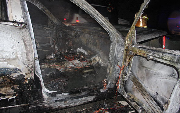 Bariyerlere çarpan lüks araç alev alev yandı! - Resim: 3