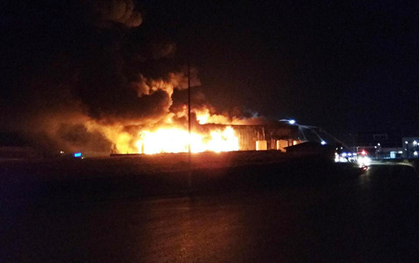 Parfüm fabrikası alev alev yandı! - Resim: 2