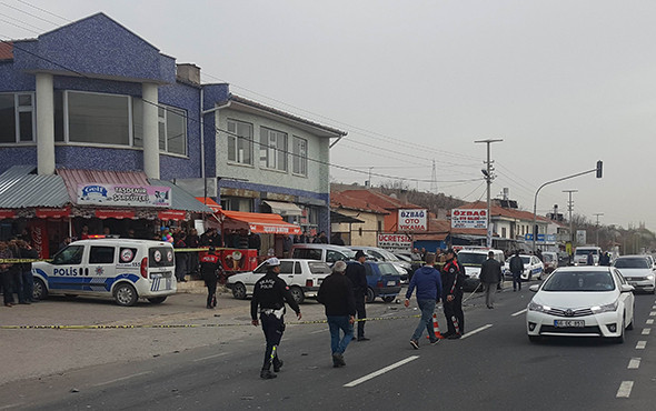 Işık ihlali yaptı; yayaların arasına daldı: 2 ölü! - Resim: 1
