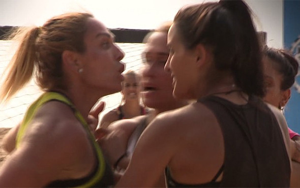 Survivor'da şok! Nagihan ve Sahra Işık kavga görüntüleri yayınlandı - Resim: 3