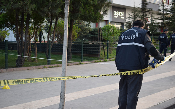 Baba dehşeti: Kızına ve 2 arkadaşına kurşun yağdırdı! - Resim: 3