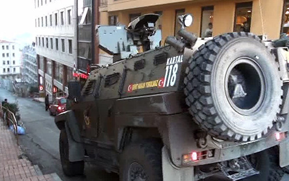 Taksim'de silahlı çatışma: Yaralılar var! - Resim: 1