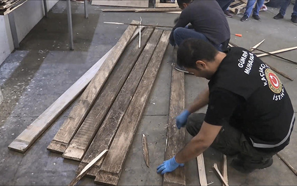 Tahtaların içinden çıktı: 4 milyon değerinde! - Resim: 1