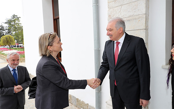 Başkan Uysal, başkonsolosları lalelerle buluşturdu! - Resim: 4