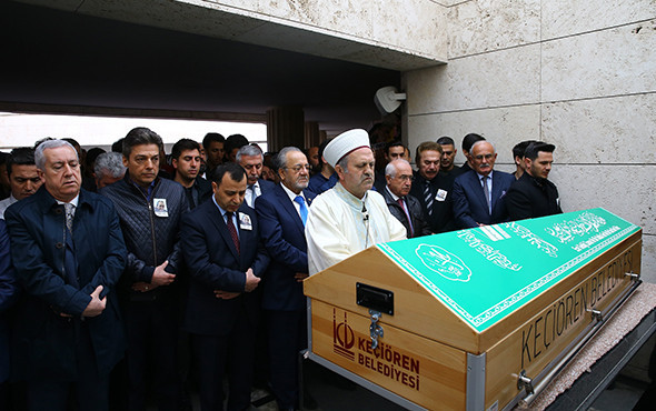 Şair Cemal Safi son yolculuğuna uğurlandı! - Resim: 2