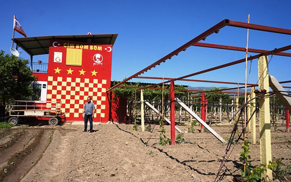 Fanatik Galatasaray taraftarı evini sarı kırmızı boyadı! - Resim: 3
