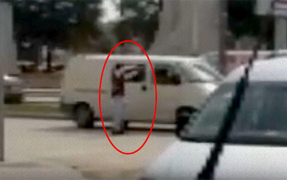 Korkunç görüntüler: Kırmızı ışıkta kanlı infaz! - Resim: 1