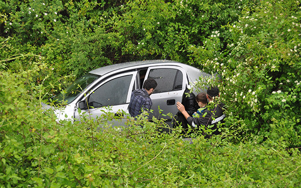 Akıl almaz olay: Aynı yerde 2 saat içinde 11 araç kaza yaptı! - Resim: 2