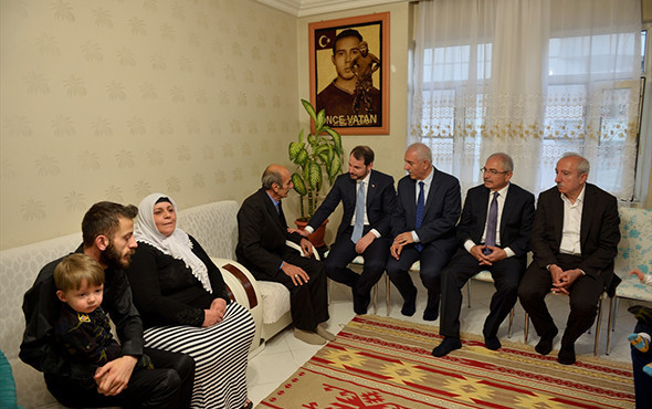 Berat Albayrak'tan şehit ailesine ziyaret - Resim: 1