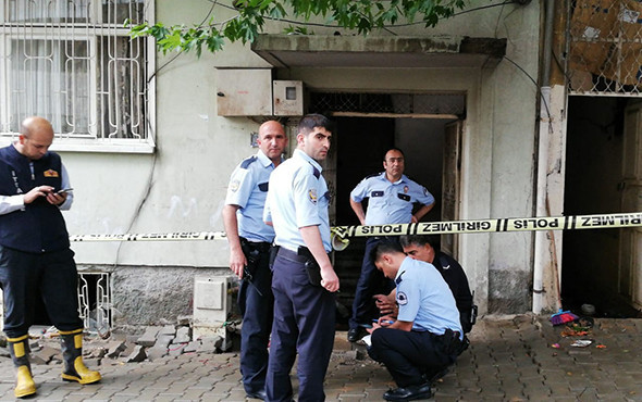 Kahreden haber: Evlerini sel basan anne ve iki çocuğu boğuldu! - Resim: 2