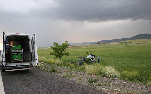 Feci kaza: Şarampole yuvarlandı, ölü ve yaralılar var! - Resim: 1