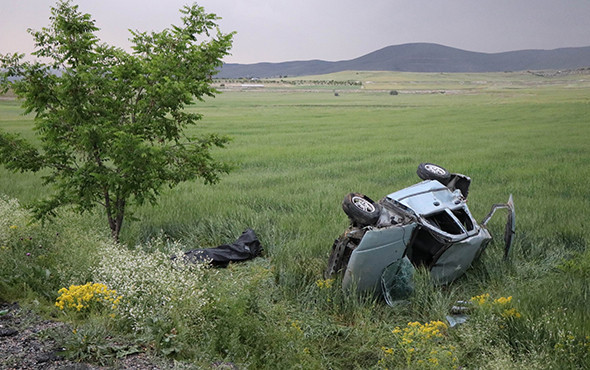 Feci kaza: Şarampole yuvarlandı, ölü ve yaralılar var! - Resim: 4