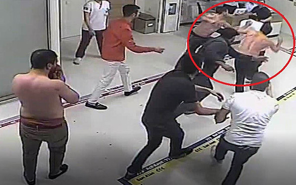 Şoke eden görüntü: Doktorun yüzüne böyle tekme attı! - Resim: 3