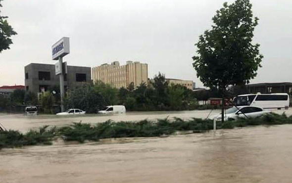 Şoke eden görüntü: 2 kent arasındaki yol trafiğe kapandı! - Resim: 1
