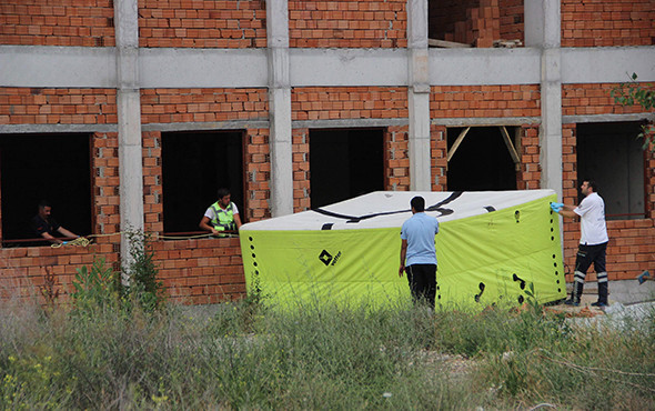 Genç kızın intihar girişimini çekirdek çitleyerek izlediler! - Resim: 4