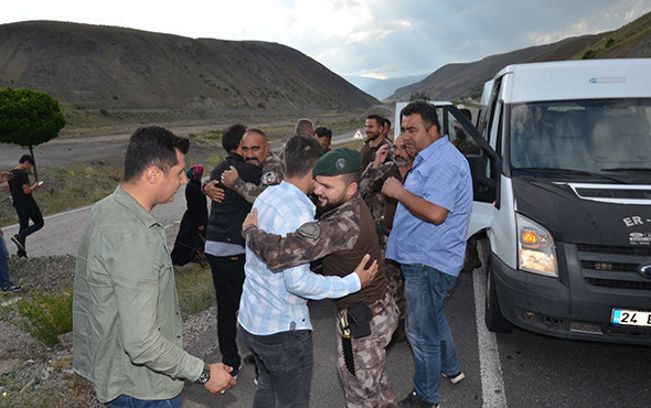 Özel harekatçılar sevinç gözyaşlarıyla karşılandı! - Resim: 2