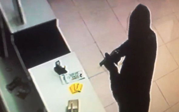 Döviz bürosu soyguncularını sevgili yakalattı! - Resim: 4