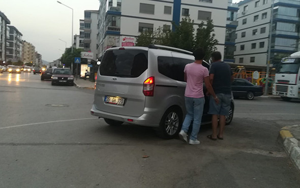 Koşarak geldi: Sinir krizi geçirdi! - Resim: 4