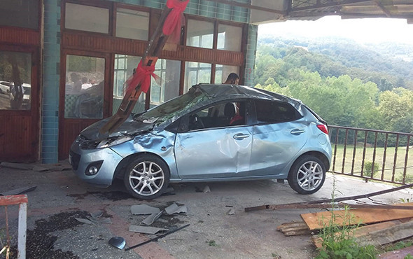 Genç avukattan akıl almaz kaza: Balkona uçtu! - Resim: 3