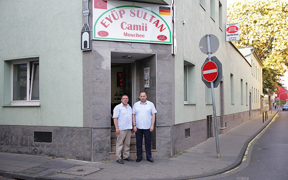 Almanya'nın Köln kentinde camiye ikinci saldırı! - Resim: 2