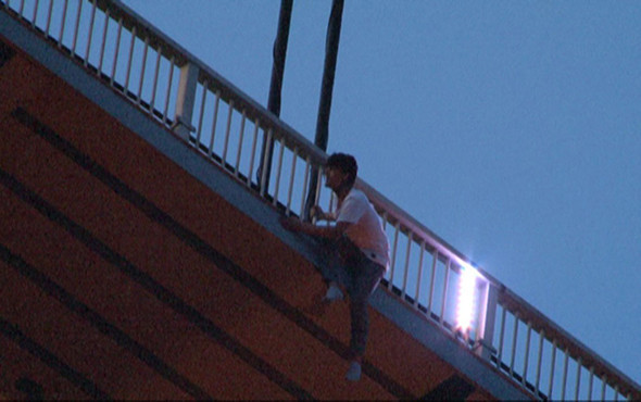 F.S.M.'de intihar girişimi trafiği felç etti! - Resim: 2