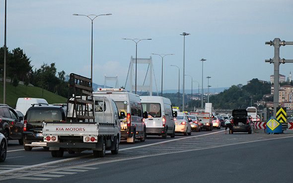 F.S.M.'de intihar girişimi trafiği felç etti! - Resim: 3