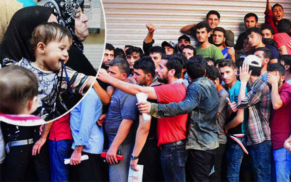 İzmir’de izdiham: Bebekler bile ezilme tehlikesi geçirdi! - Resim: 1