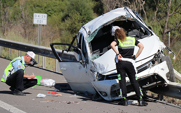 TEM'de feci kaza: Anne ile bebeği hayatını kaybetti! - Resim: 1