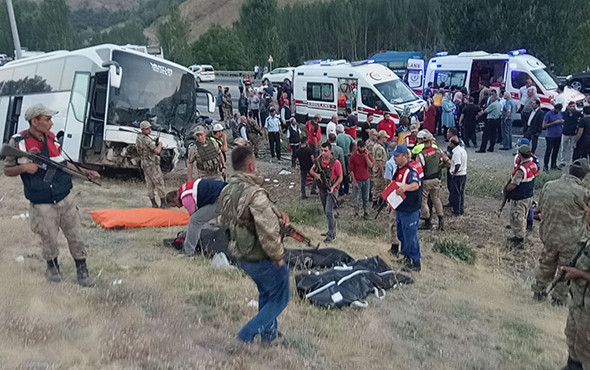 AK Partilileri taşıyan otobüs kaza yaptı: Çok sayıda ölü ve yaralı var! - Resim: 4